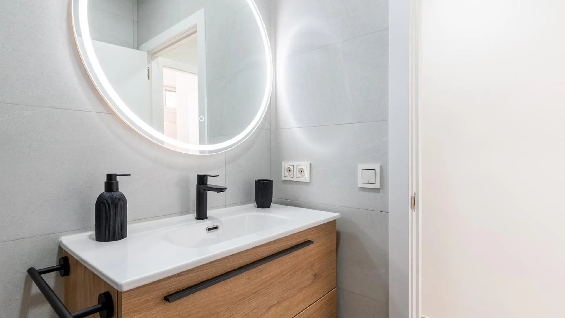 Pureza Triana By Thegoodtourist Apartment Seville